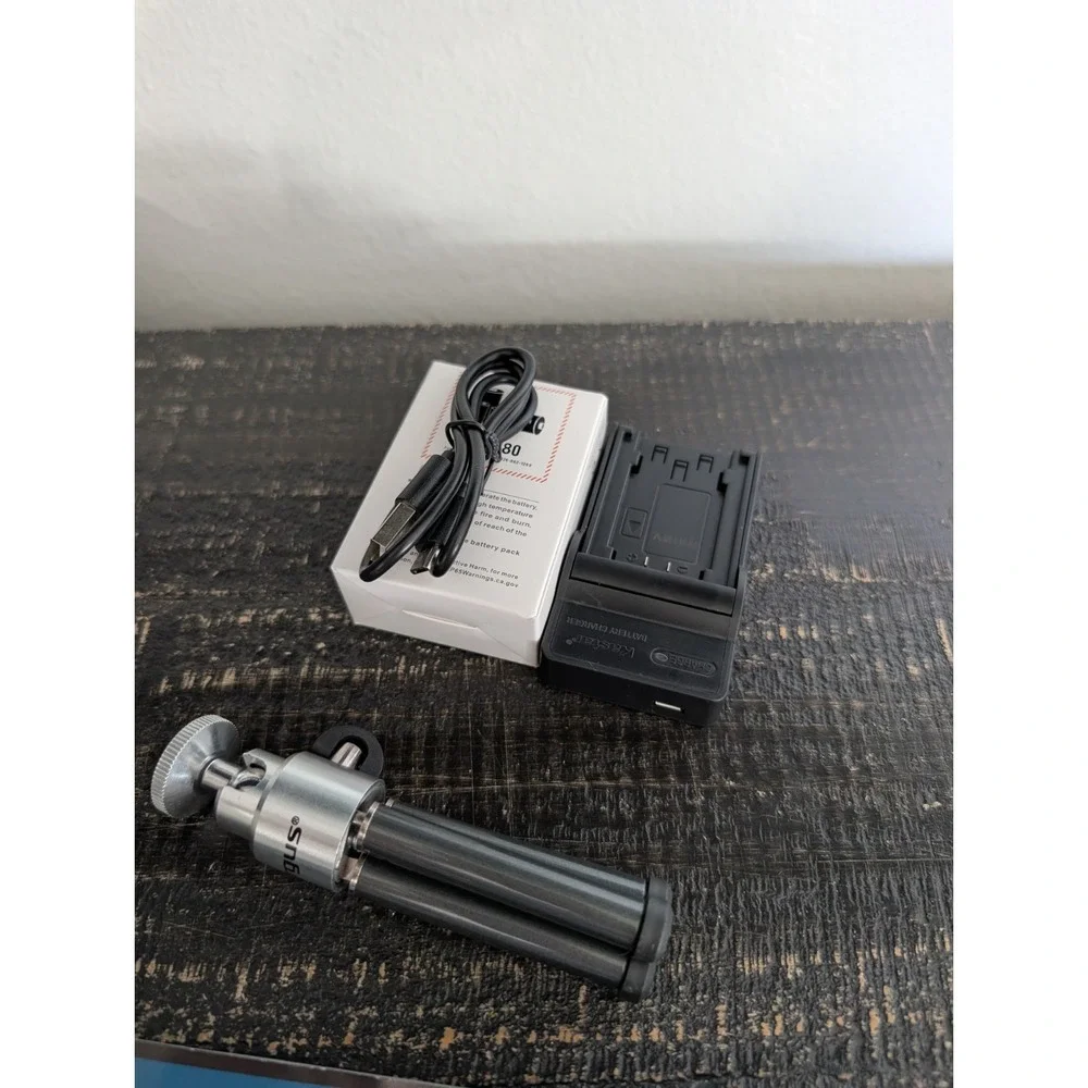 Sony DCR-DVD92E Handycam DVD Camcorder Digital Video DVD-R/RW DVD+RW Nightshot